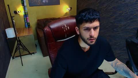 Snapshot of troywade chatting on 05-10-26, 04:28 TroyWade online show from 05-10-26, 04:28