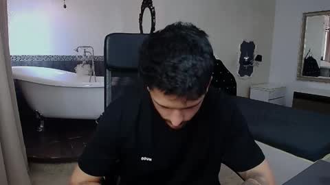 Snapshot of troywade chatting on 05-19-26, 04:41 TroyWade online show from 05-19-26, 04:41