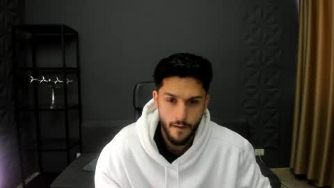 Snapshot of troywade chatting on 05-30-26, 05:04 TroyWade online show from 05-30-26, 05:04