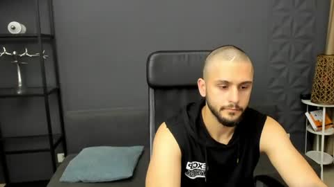 Snapshot of troywade chatting on 06-11-26, 04:32 TroyWade online show from 06-11-26, 04:32