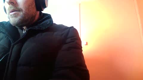 Snapshot of truble1 chatting on 02-11-26, 09:03 eros online show from 02-11-26, 09:03