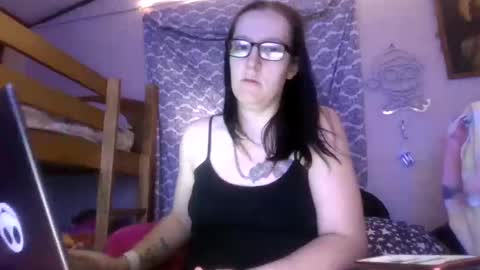 Snapshot of truckerswifetobe chatting on 01-16-25, 10:55 TruckersWifeToBe online show from 01-16-25, 10:55