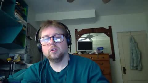 HandicappedLaugher online show from 12-25-24, 04:33