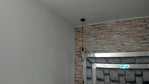 Snapshot of truelove_art chatting on 01-15-25, 12:04 online show from 01-15-25, 12:04
