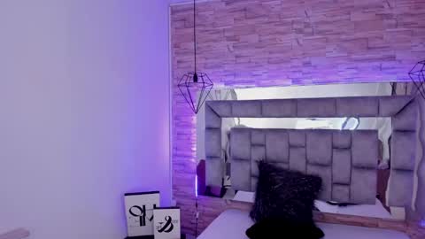 Snapshot of truelove_art chatting on 01-17-25, 02:39 online show from 01-17-25, 02:39