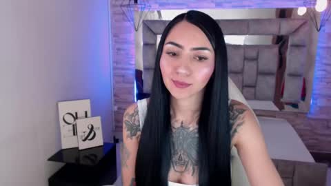 Snapshot of truelove_art chatting on 02-18-25, 12:49 online show from 02-18-25, 12:49