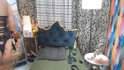 Snapshot of tsbrianabankhugecock chatting on 02-05-25, 01:33 brianna online show from 02-05-25, 01:33