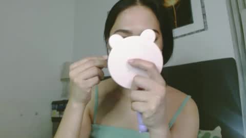 Snapshot of tsnathaliasilvana chatting on 01-20-25, 03:39 Bella Ratbu online show from 01-20-25, 03:39