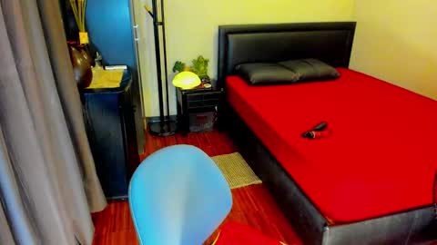 Snapshot of tssophisticatedx chatting on 10-23-25, 07:56 Kylee- will make your day online show from 10-23-25, 07:56