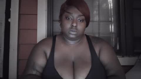 Snapshot of tsunamiiibee chatting on 10-09-25, 01:09 tsunamiiibee online show from 10-09-25, 01:09