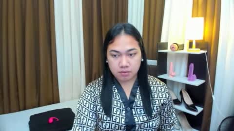 Snapshot of tsuncutkaren chatting on 10-17-25, 04:20 Karen Oquio online show from 10-17-25, 04:20