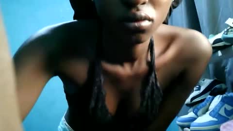 Snapshot of tswana_ chatting on 02-27-26, 03:39 lencer online show from 02-27-26, 03:39