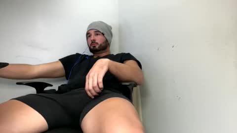 Snapshot of tuamante000 chatting on 11-15-25, 05:27 Stimulation make me Cum in Public or in Pvt online show from 11-15-25, 05:27