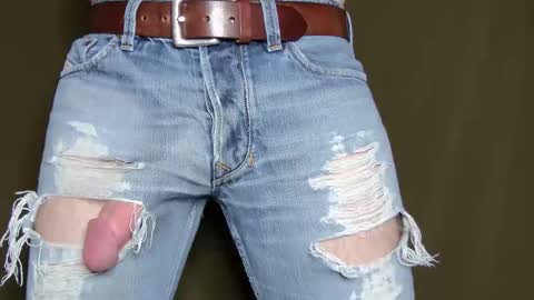 Phil Box online show from 11-18-25, 03:34