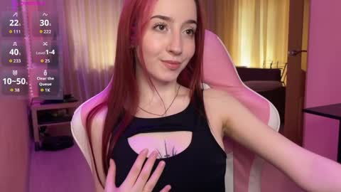 Snapshot of tutti_cutieee chatting on 04-30-26, 09:04 Nika online show from 04-30-26, 09:04
