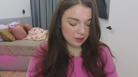 Snapshot of tutti_frutti_ chatting on 02-18-25, 08:14 Ariana online show from 02-18-25, 08:14