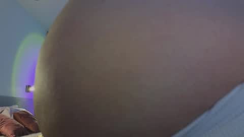 Snapshot of tutti_frutti_ chatting on 09-27-25, 08:47 Ariana online show from 09-27-25, 08:47