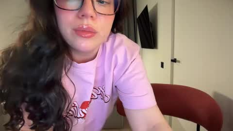Snapshot of tutti_frutti_ chatting on 05-29-26, 08:29 Ariana online show from 05-29-26, 08:29