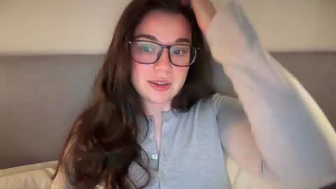 Snapshot of tutti_frutti_ chatting on 07-21-26, 07:16 Ariana online show from 07-21-26, 07:16