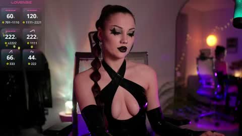 Snapshot of tv_miss chatting on 07-15-26, 02:17 Miss Veth online show from 07-15-26, 02:17