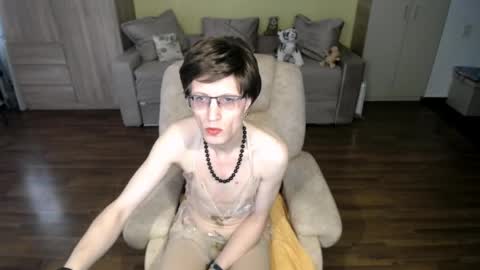 Clementine online show from 04-18-26, 08:29