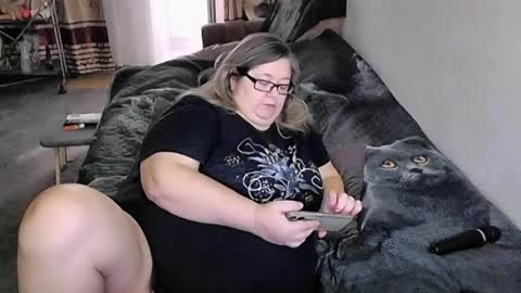 Lana online show from 04-21-26, 01:42