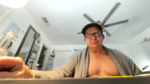 Tweeter74 online show from 12-25-24, 06:09