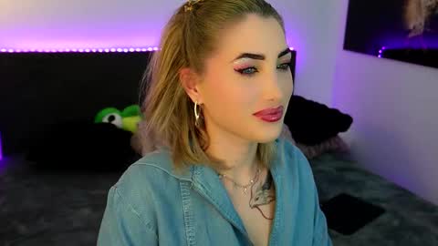 MayCarrey online show from 01-18-26, 10:24