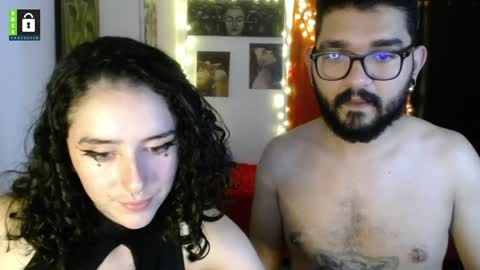 Snapshot of twinflamesxx chatting on 01-12-25, 08:46 TwinFlamesXX online show from 01-12-25, 08:46