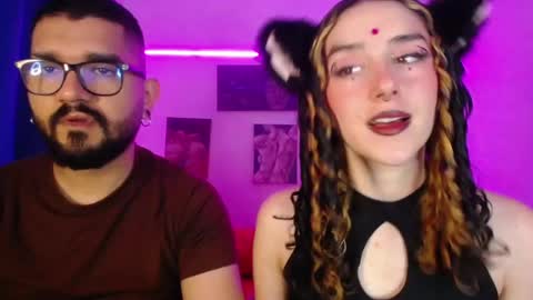 Snapshot of twinflamesxx chatting on 09-20-25, 02:18 TwinFlamesXX online show from 09-20-25, 02:18