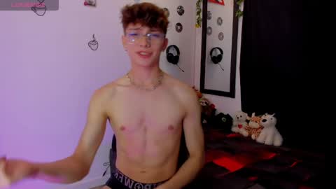 Snapshot of twink_dream__ chatting on 06-26-26, 03:44 jhony online show from 06-26-26, 03:44