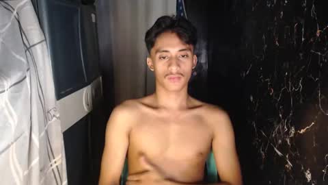 Snapshot of twink_hairyass69 chatting on 12-04-24, 06:50 Aladin online show from 12-04-24, 06:50