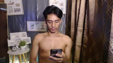 Snapshot of twink_hairyass69 chatting on 01-06-25, 01:30 Aladin online show from 01-06-25, 01:30