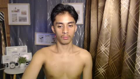 Snapshot of twink_hairyass69 chatting on 01-11-25, 07:16 Aladin online show from 01-11-25, 07:16