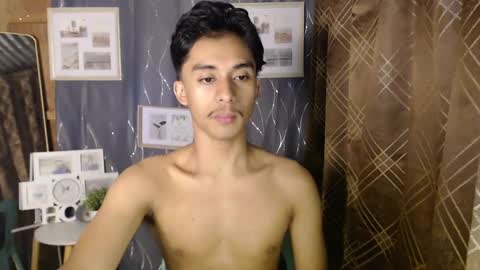 Snapshot of twink_hairyass69 chatting on 01-12-25, 06:27 Aladin online show from 01-12-25, 06:27