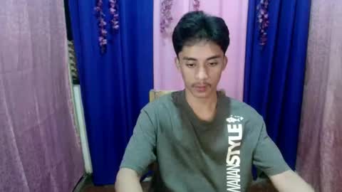 Snapshot of twink_hairyass69 chatting on 10-11-25, 05:33 Aladin online show from 10-11-25, 05:33