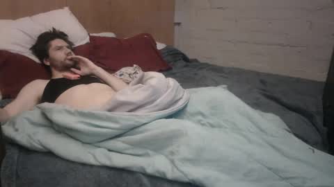 Twinkie 333 online show from 10-19-25, 04:13