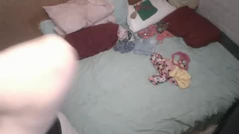 Twinkie 333 online show from 03-11-26, 04:57