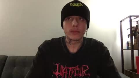 Snapshot of twinksguys360 chatting on 09-14-25, 01:49 Derrick online show from 09-14-25, 01:49