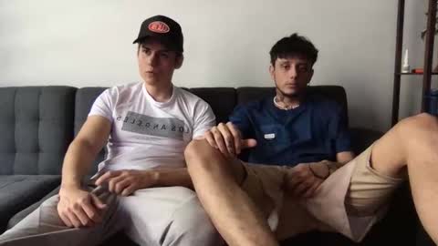 Snapshot of twinksguys360 chatting on 10-23-25, 03:11 Derrick online show from 10-23-25, 03:11