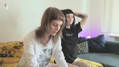 Snapshot of twins_terror chatting on 05-14-26, 11:17 Sin and Skin online show from 05-14-26, 11:17