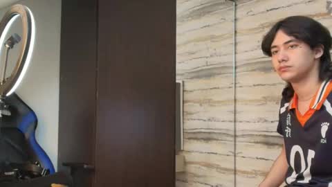 twinslovers_ online show from 05-19-26, 03:57