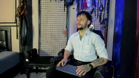 Clio  Tadeo online show from 04-14-26, 03:01