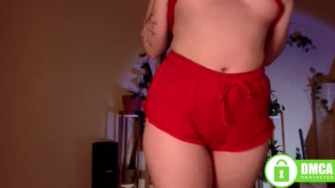 Snapshot of twix_girl chatting on 03-05-25, 07:06 Stranger online show from 03-05-25, 07:06