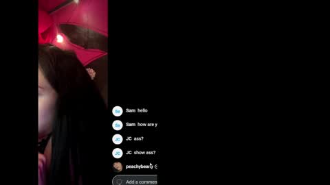 Snapshot of twizzytoxic22 chatting on 05-21-26, 02:18 twizzytoxic22 online show from 05-21-26, 02:18
