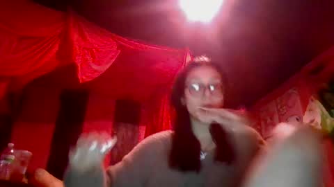 Snapshot of twizzytoxic22 chatting on 06-21-26, 04:04 twizzytoxic22 online show from 06-21-26, 04:04