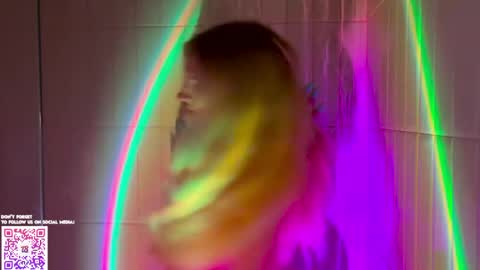 Molly and Nick online show from 04-12-26, 07:19