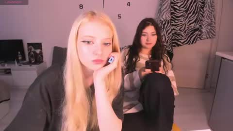 Jessy  Olivia online show from 07-06-26, 04:31