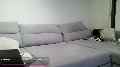 two_hot_to_handle online show from 02-03-26, 08:14