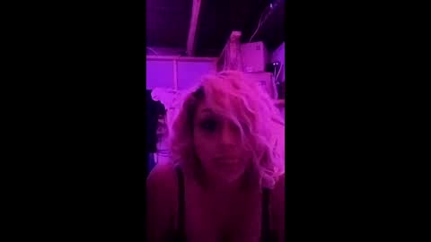 Snapshot of twocrazy85 chatting on 04-04-26, 10:13 Twocrazy85 online show from 04-04-26, 10:13
